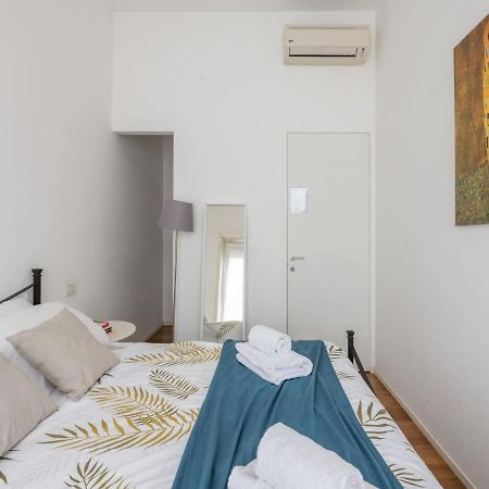Comfortable One Bedroom Apartment in Milan Downtown Buitenkant foto